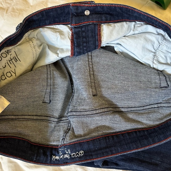 Blue jeans w/ Raw Hem - Peace Love World - Size 22W - Picture 8 of 13